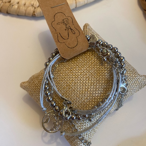 Beautiful bracelet custom jewelry - Picture 2 of 2